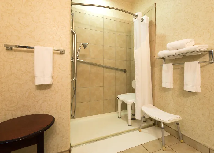 Hotel Express & By Ihg 3*