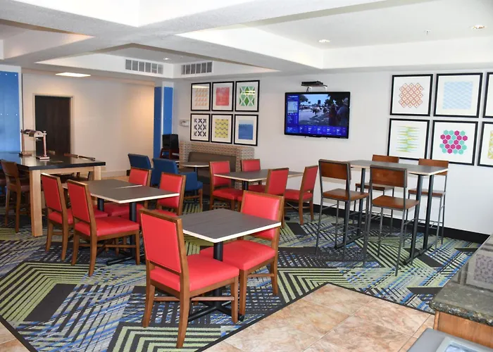 Hotel Express & By Ihg 3*