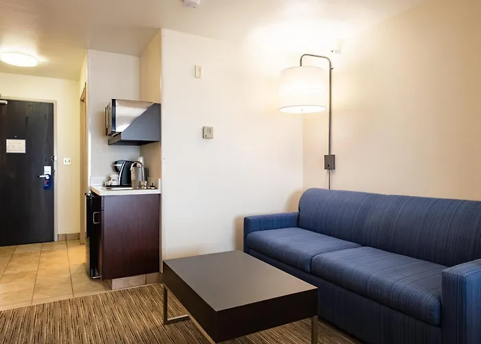 Hotel Express & By Ihg
