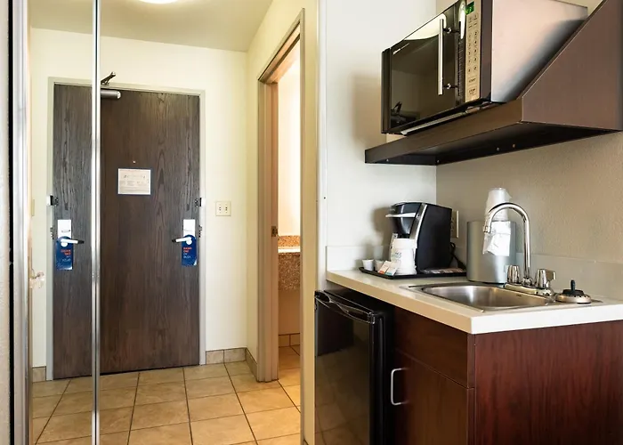 Express & By Ihg 3* Evanston