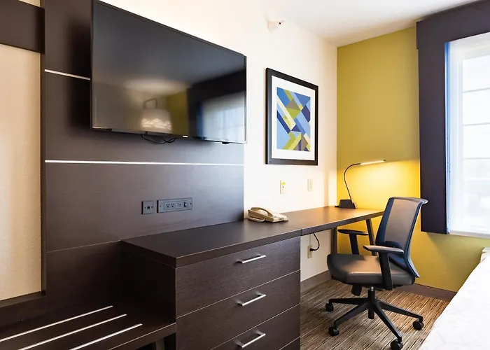 Hotel Express & By Ihg Evanston