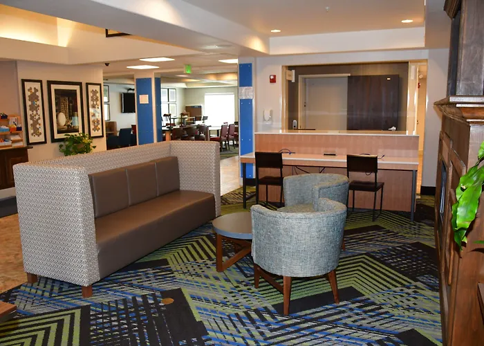 Express & By Ihg Evanston