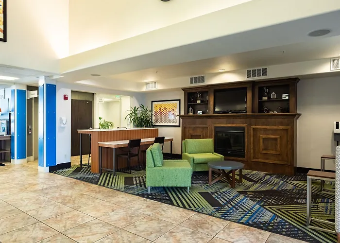Express & By Ihg Hotel Evanston