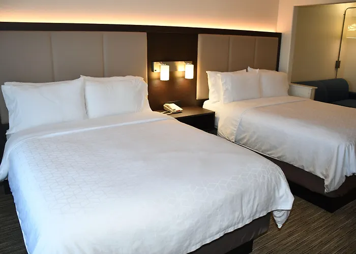 Express & By Ihg 3*