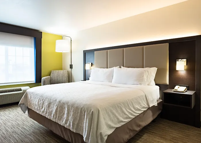 Express & By Ihg 3*