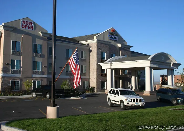 Express & By Ihg Hotel